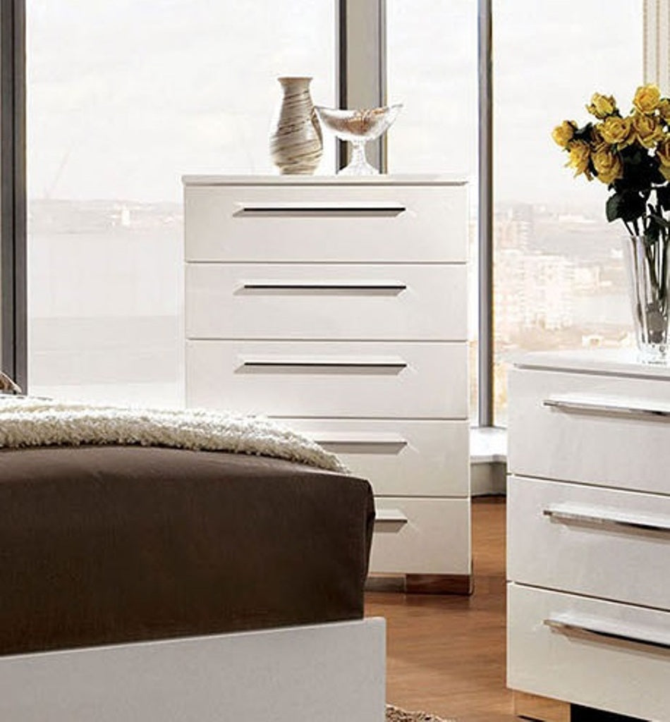 Contemporary White Gloss 5-Drawer Chest - Chrome Handles