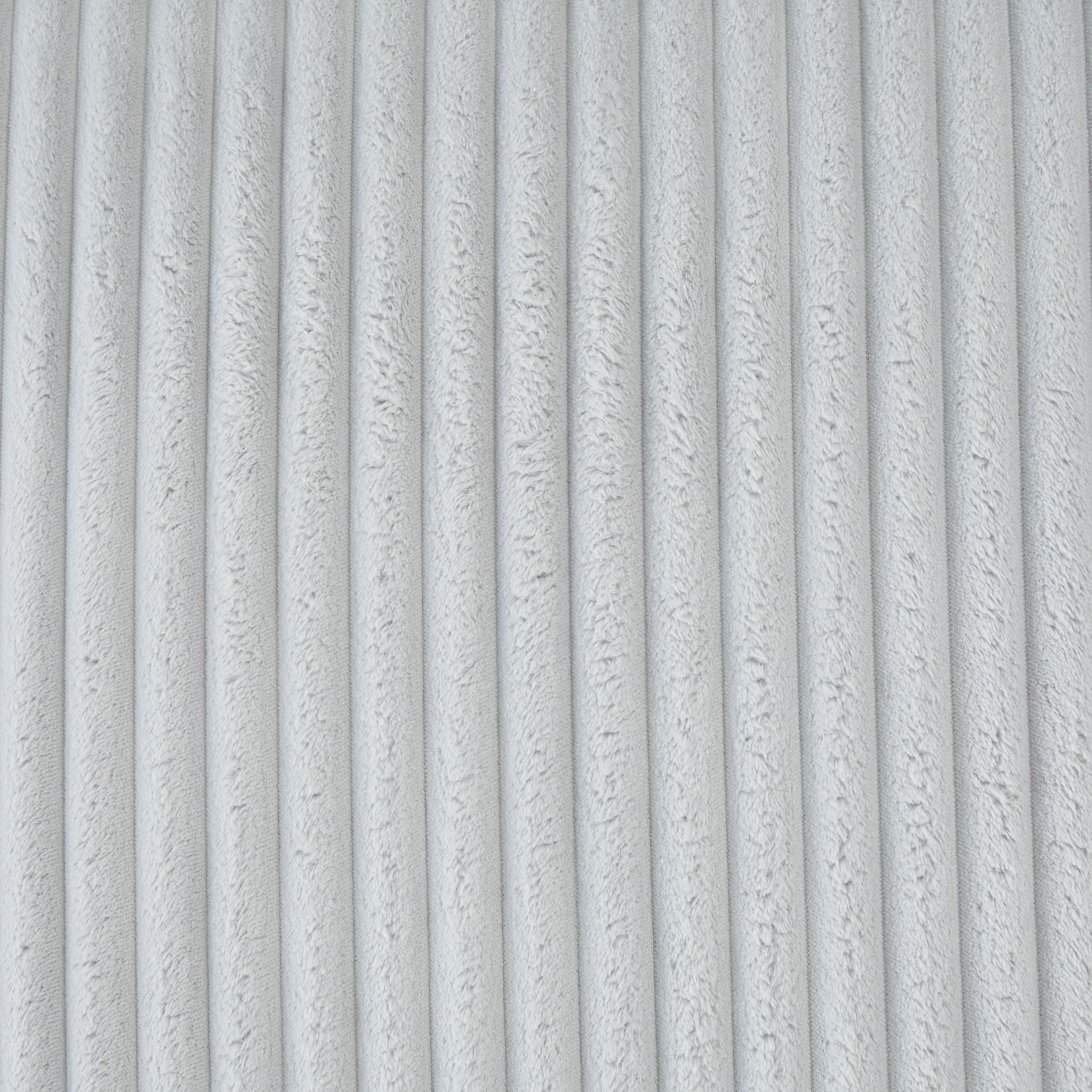 Hurley Park - Chaise Lounge With Cushion - Gray