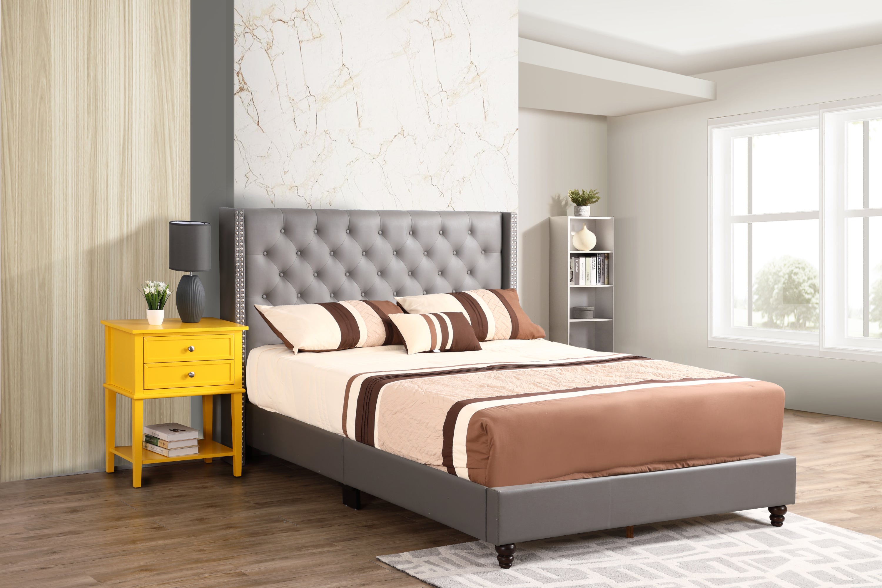 Stylish Light Grey Queen Upholstered Bed - Modern, Elegant & Plush Comfort