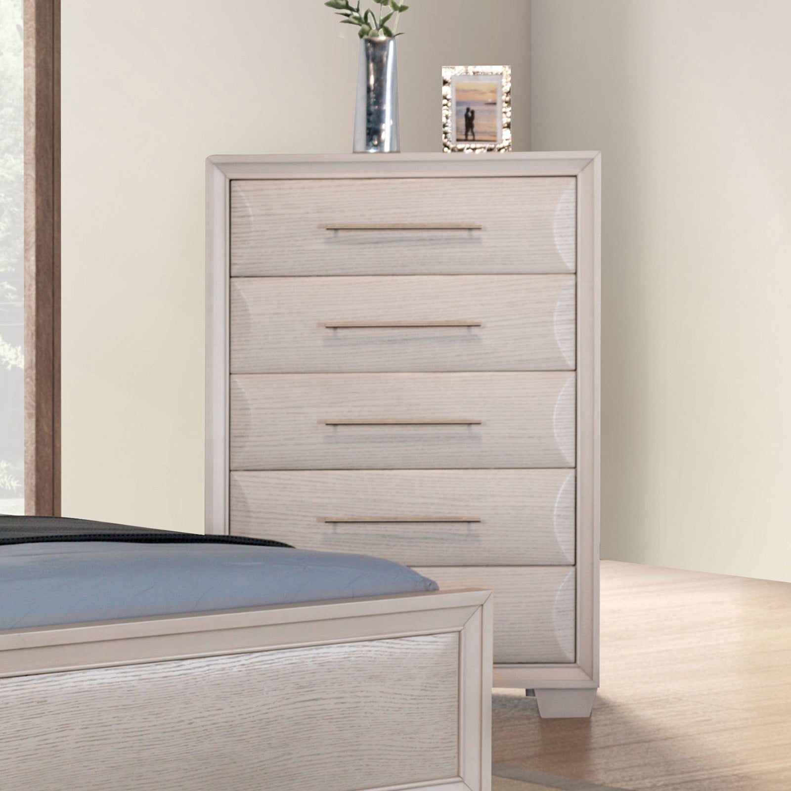 White Oak English Dovetail Chest | Felt Lined Drawers