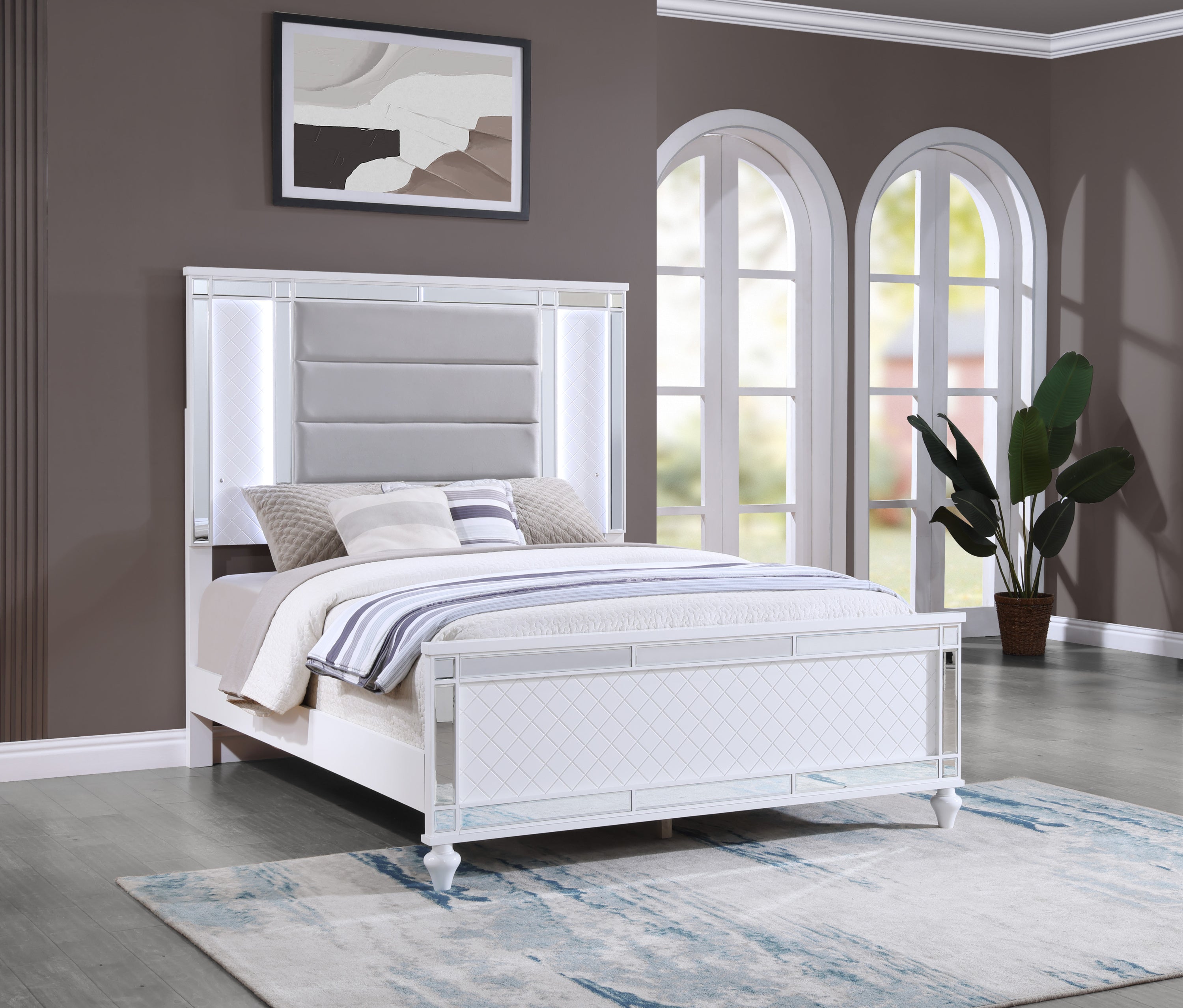 Livorno G02790A-QB Queen Bed - Silver Champagne Finish