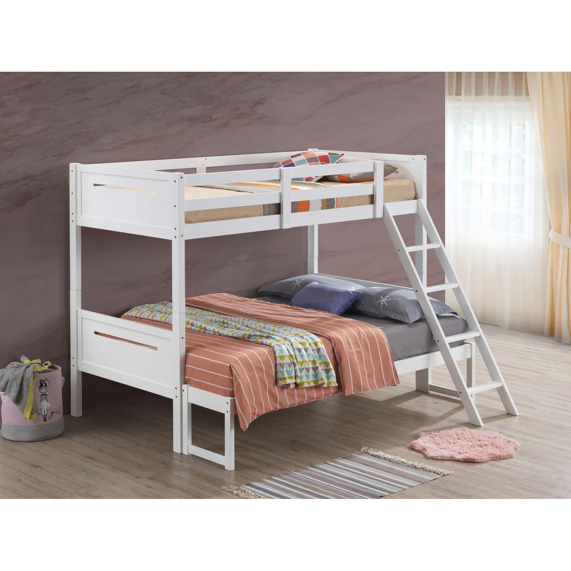 White Twin/Full Bunk Bed with Built-in Ladder - Space-Saving Design