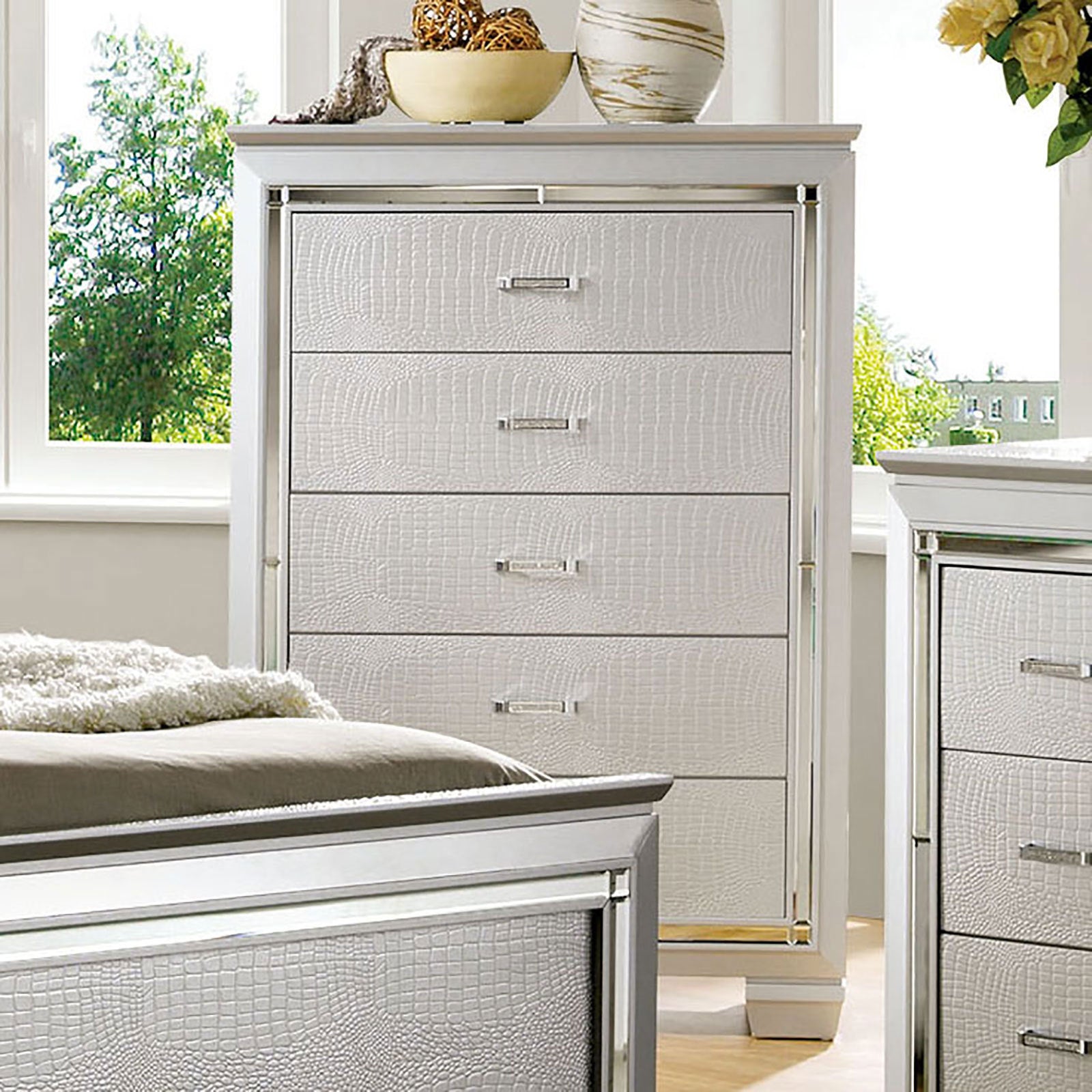 Contemporary Silver Crocodile Texture Chest Bedroom Furniture