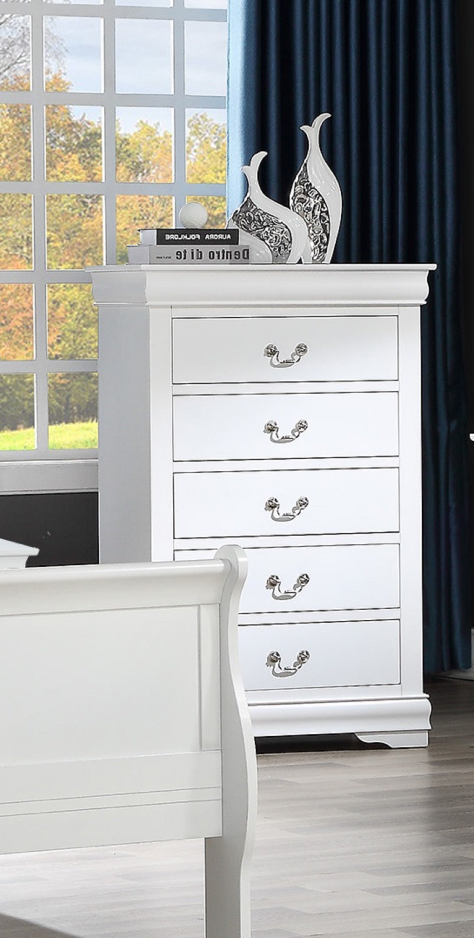 White Louis Philip 5-Drawer Solid Wood Contemporary Chest