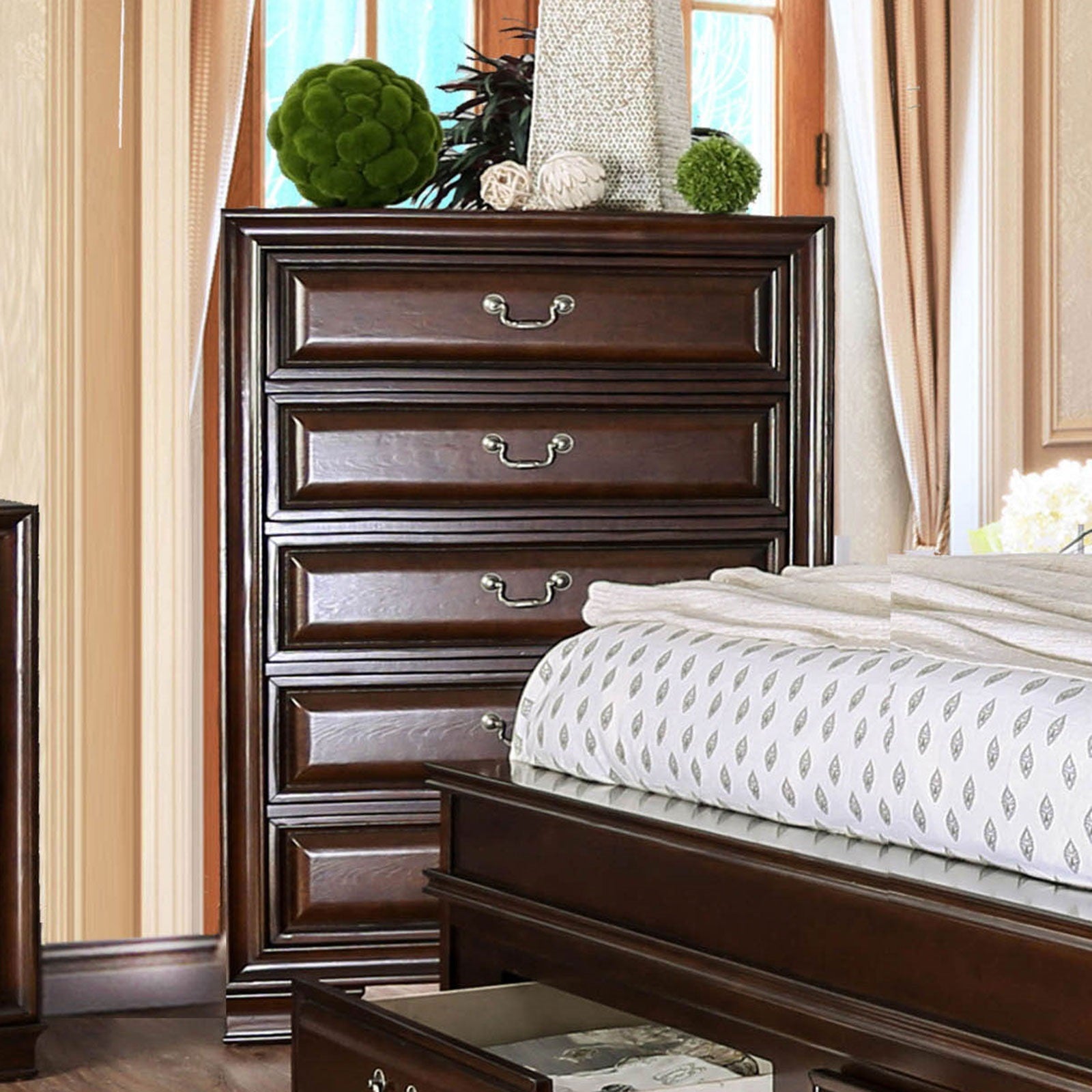 Transitional Cherry Chest: Dovetail Drawers, Wood Inlay Design