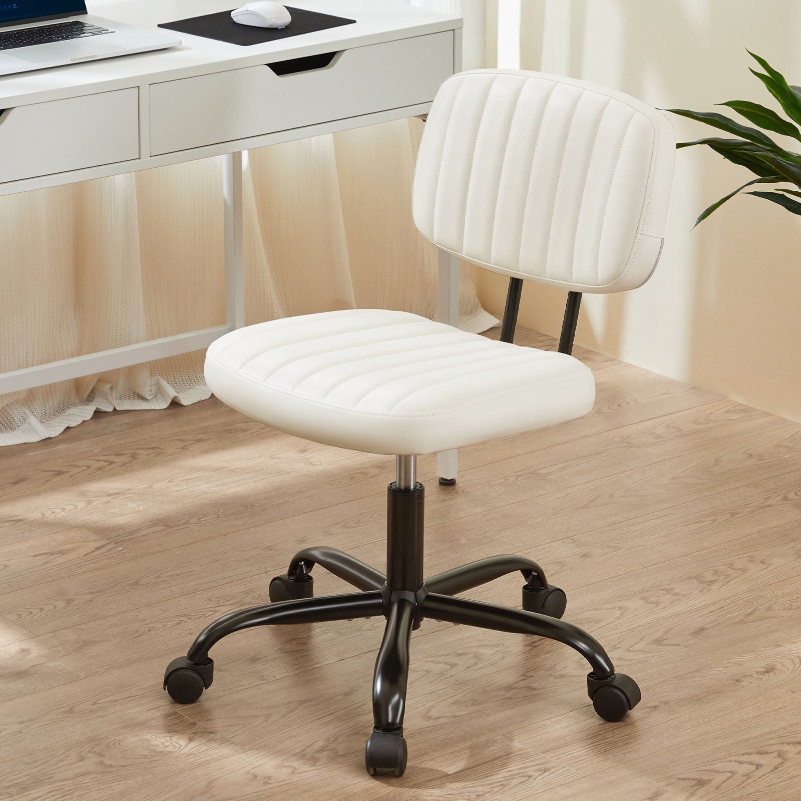 Low Back Task Chair, PU Leather- White