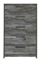 Five-drawer chest in gray wood with five drawers and dark bar pulls