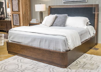 Dilenno - Dark Brown - Queen Panel Footboard With Slats