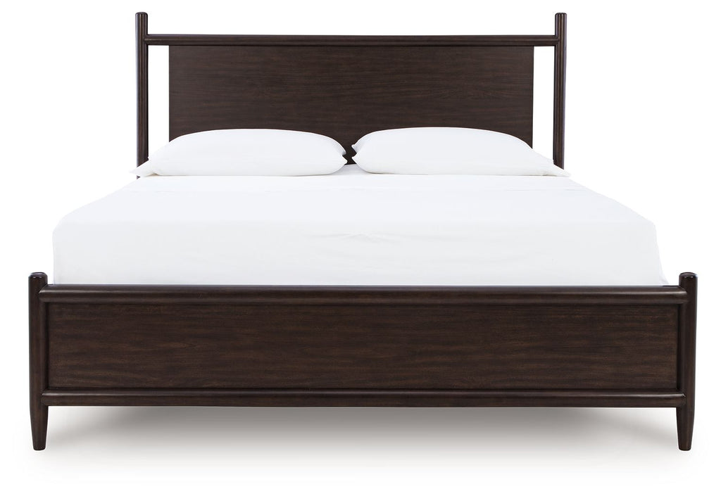 Dantenton panel bed in dark brown with straight headboard and white comforter