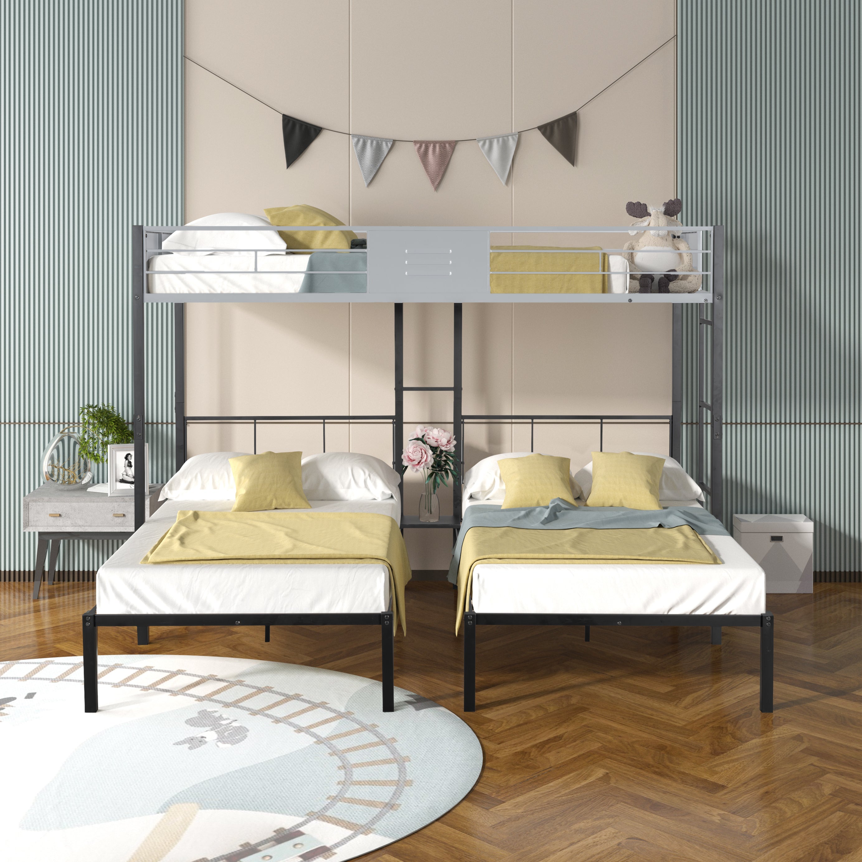 Triple Bunk Bed: Sturdy Metal, Noise-Free