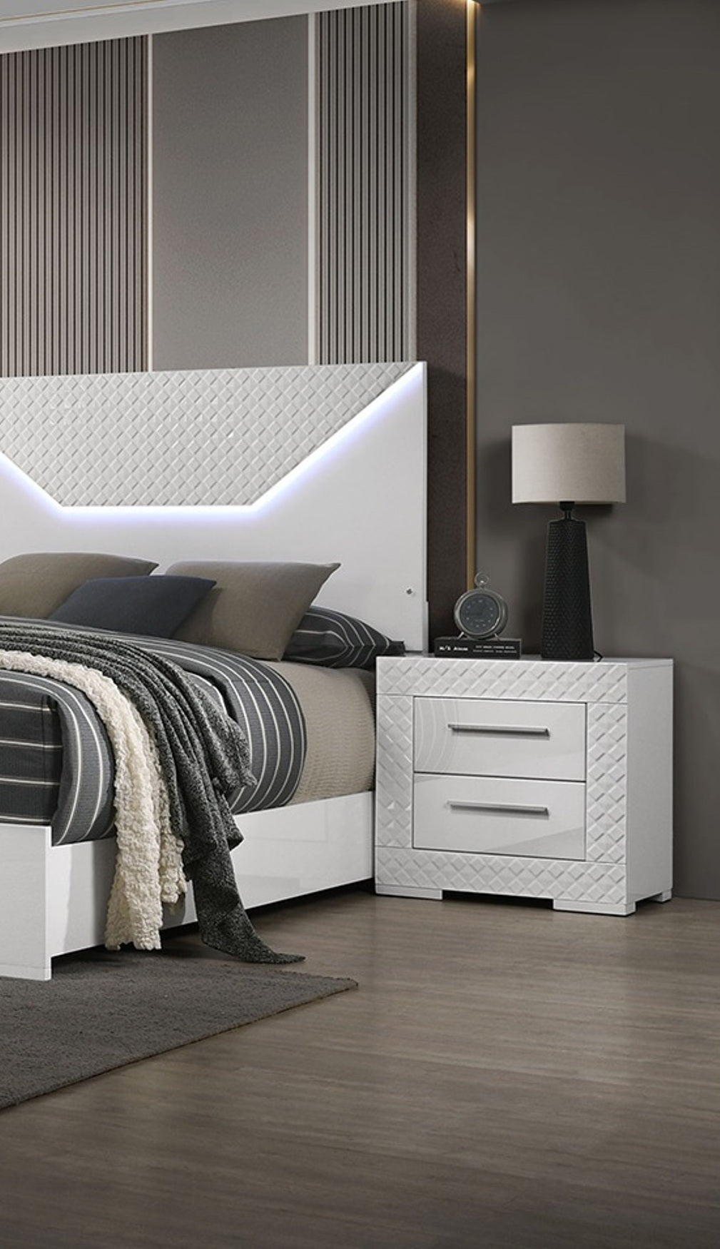 White High Gloss Nightstand Bedside Table with Chrome Handle
