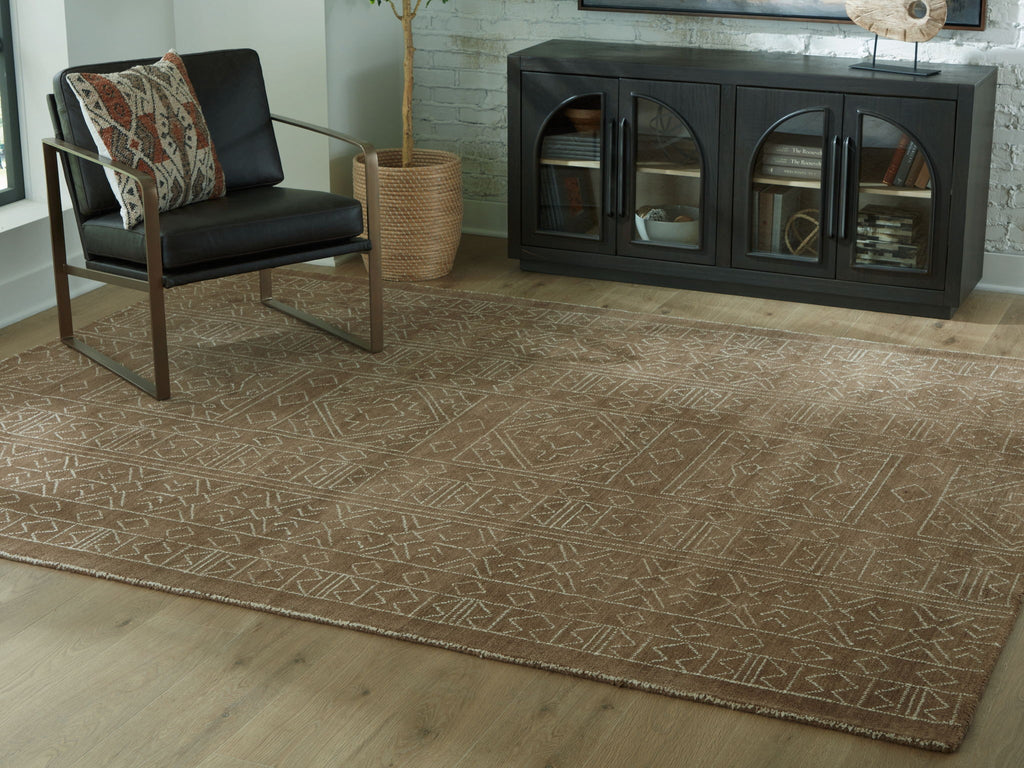 Geometric area rug with dark brown base, light beige pattern and fringeless edge