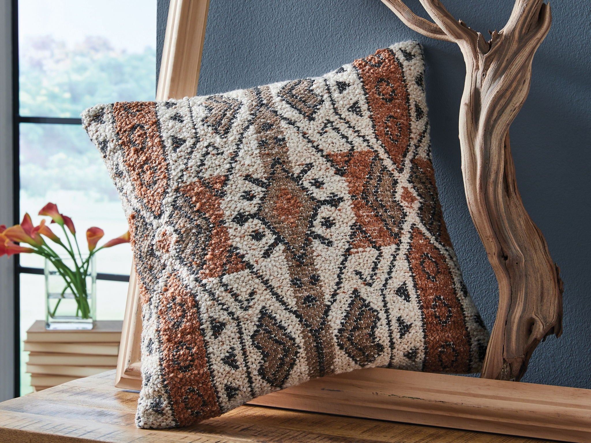 Kierenworth - Pillow (Set of 4) - Sienna / Ivory / Black