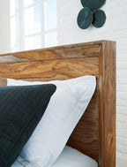 Dressonni - Queen Panel Bed - Brown