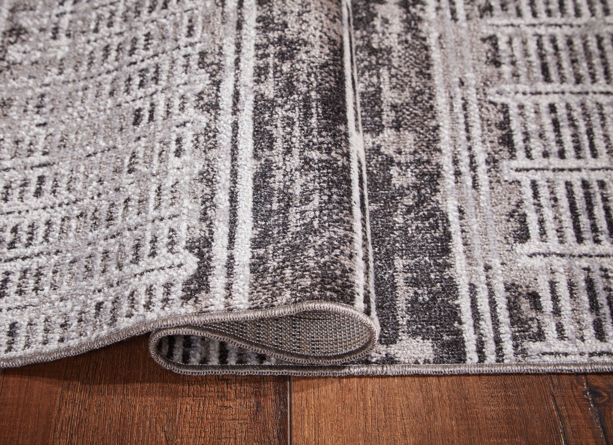 Henchester - 5' x 7' Rug - Multi