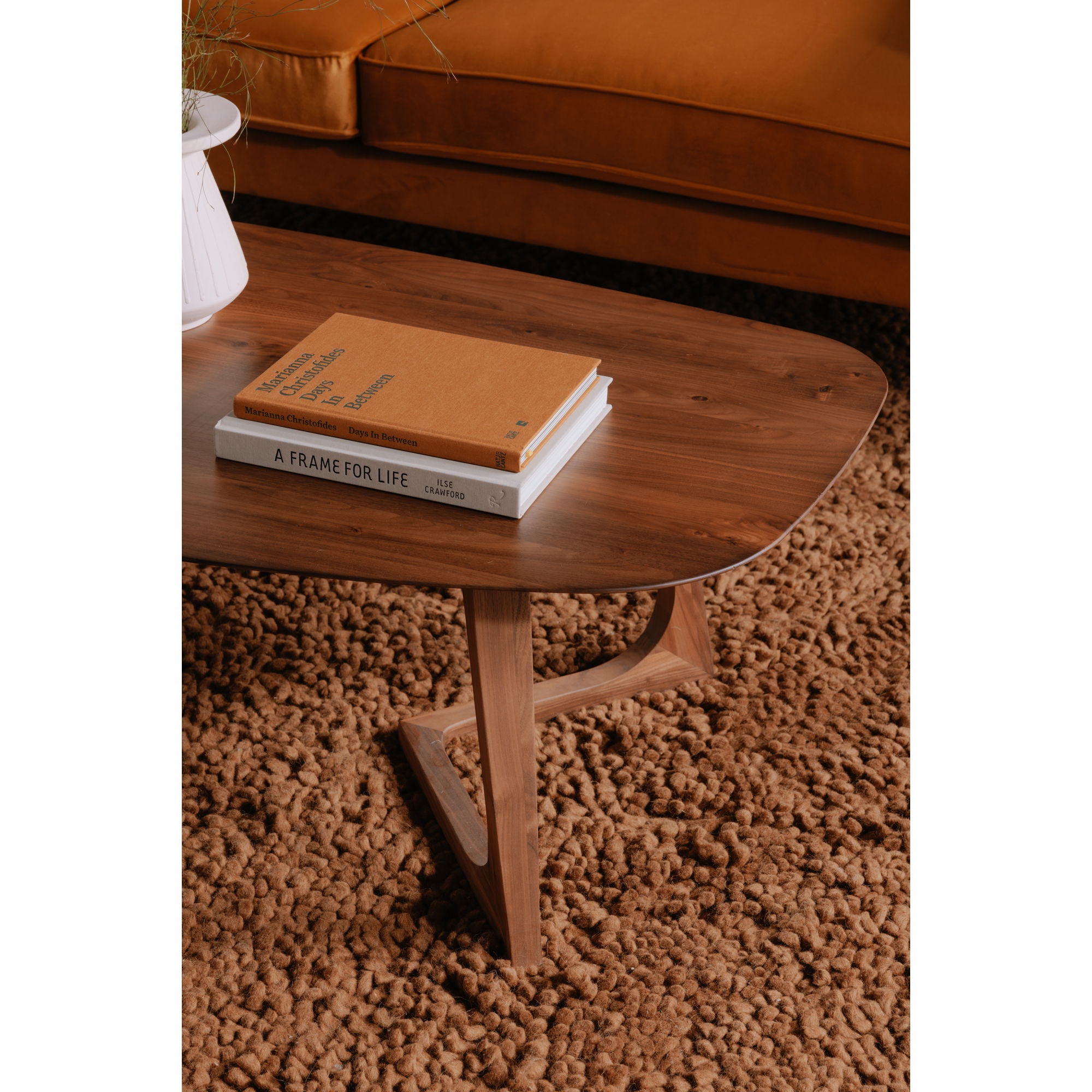 Godenza - Coffee Table Small - Natural Walnut