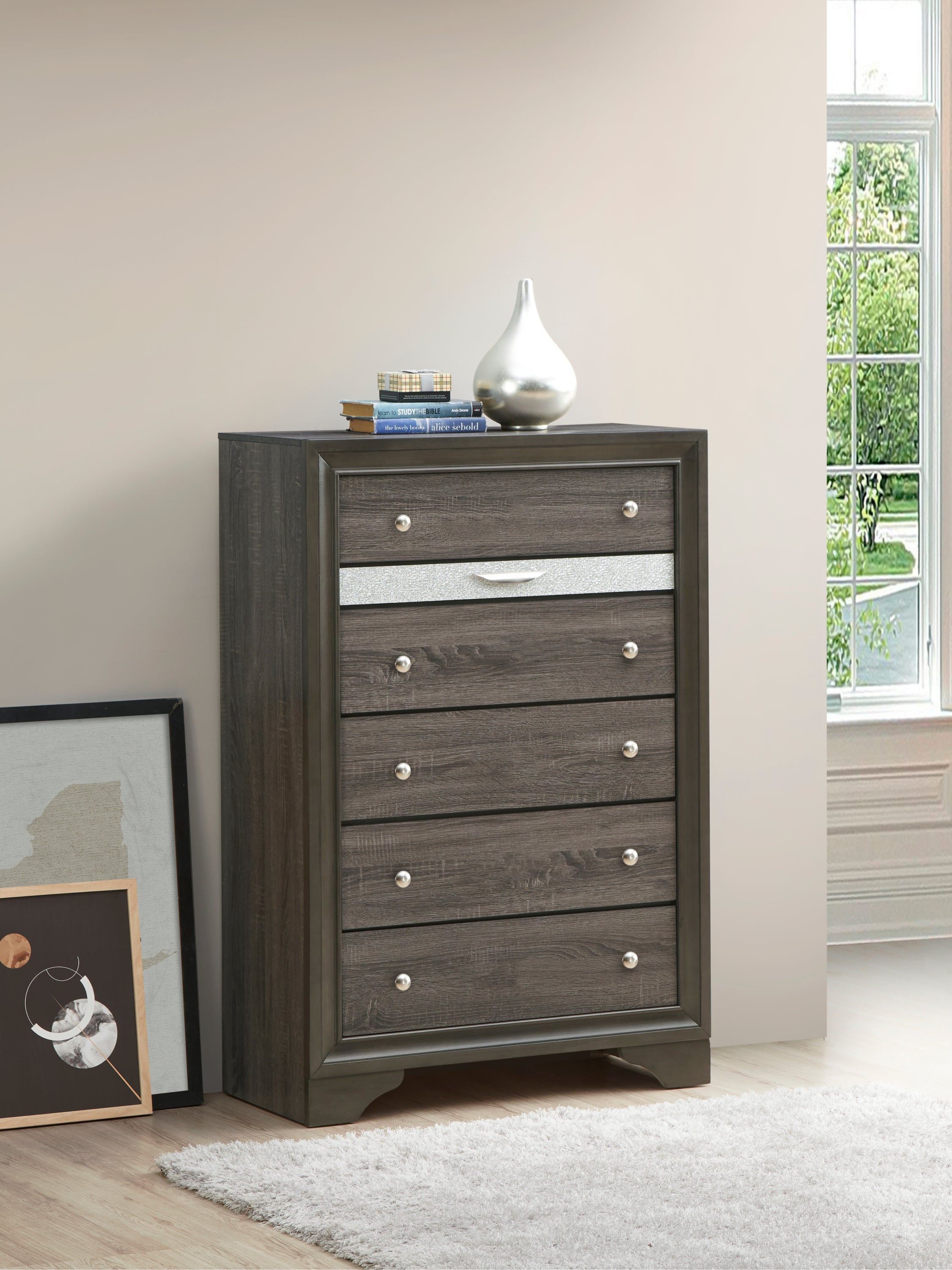 Madrid G02305-CH Gray Chest: Modern Storage Solution
