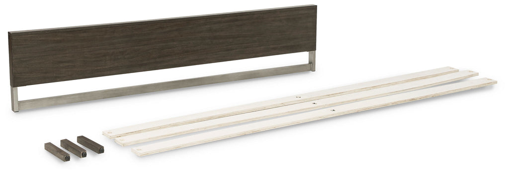 Arkenton - K/CK Panel Footboard w/Slats - Grayish Brown