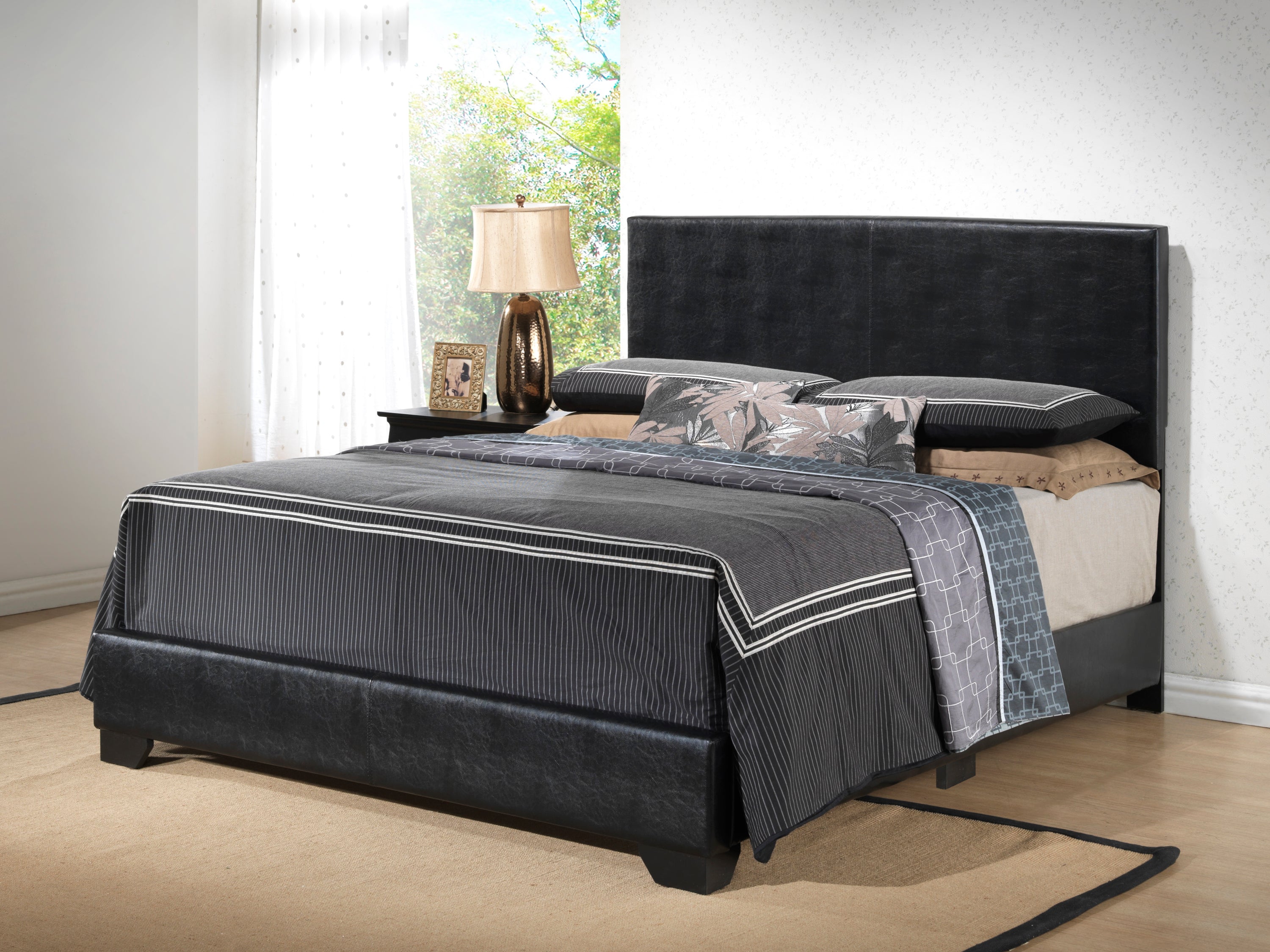 Elegant Black Queen Bed for Casual & Modern Bedrooms