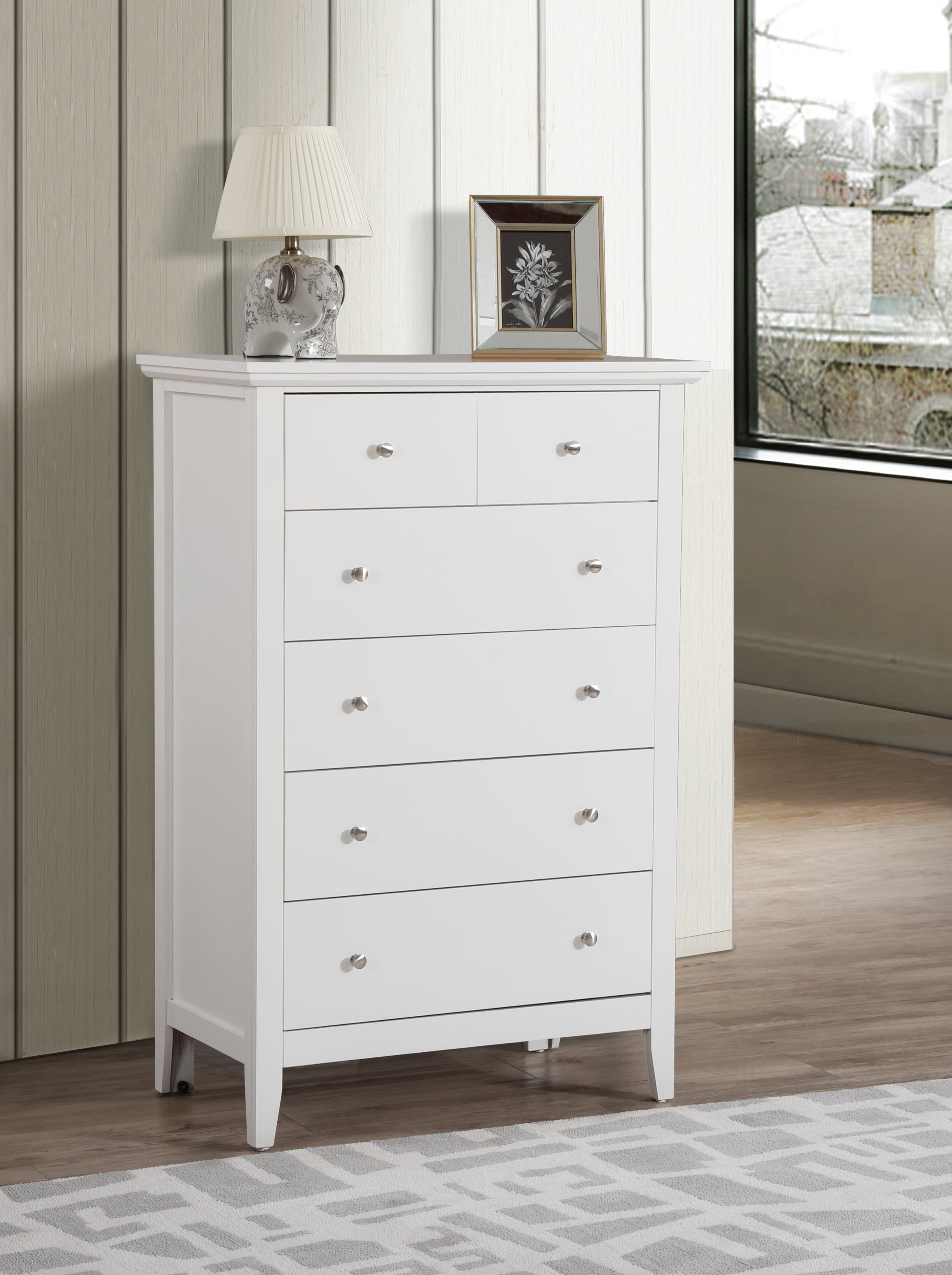 Hammond G5490-CH White Chest - Stylish Storage Solution
