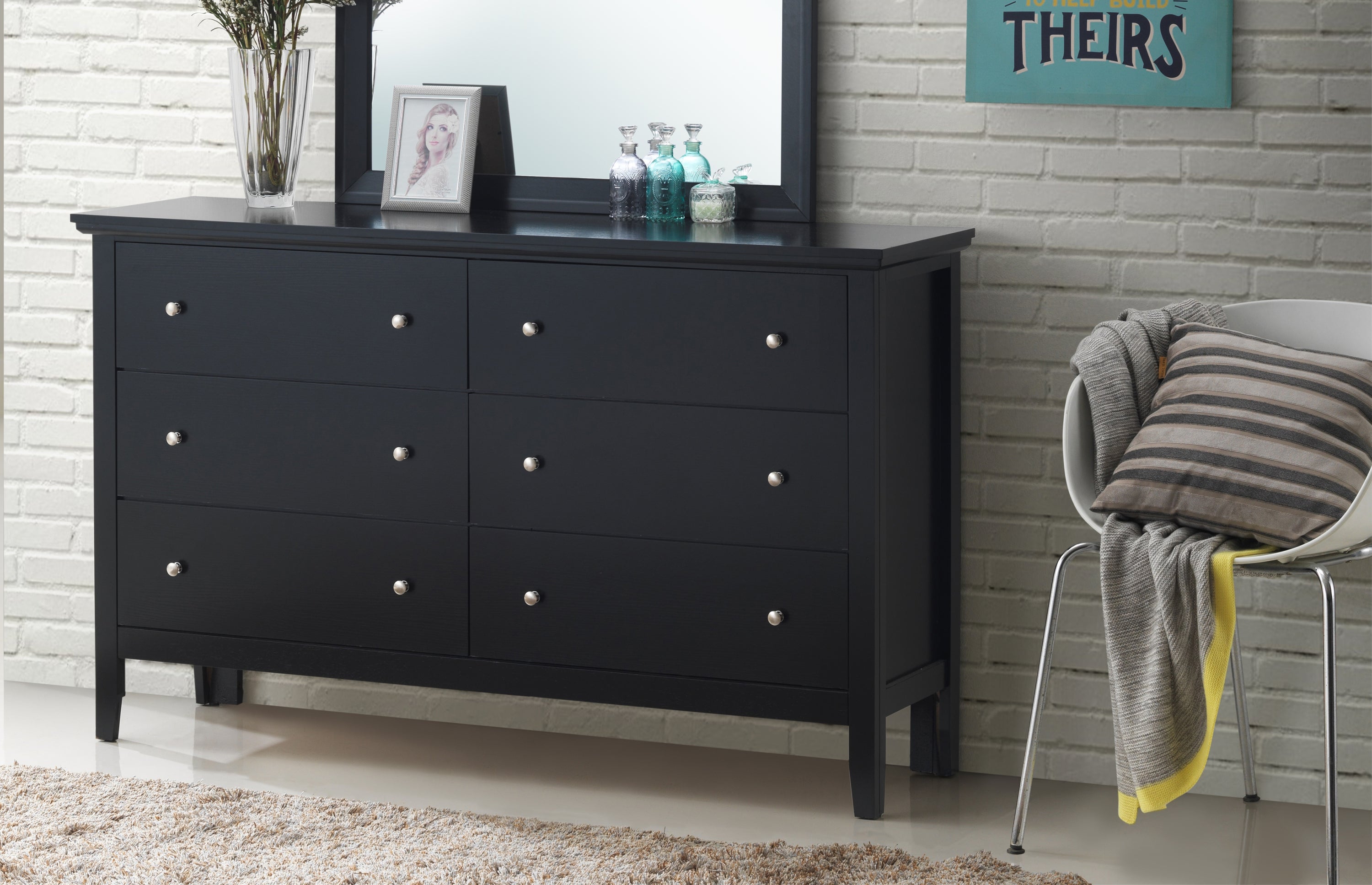 Primo G1336-D Black Dresser - Modern Storage Solution