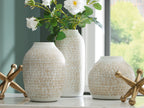Vinburn accessory set white speckled vases with flowers and gold star-shaped bases