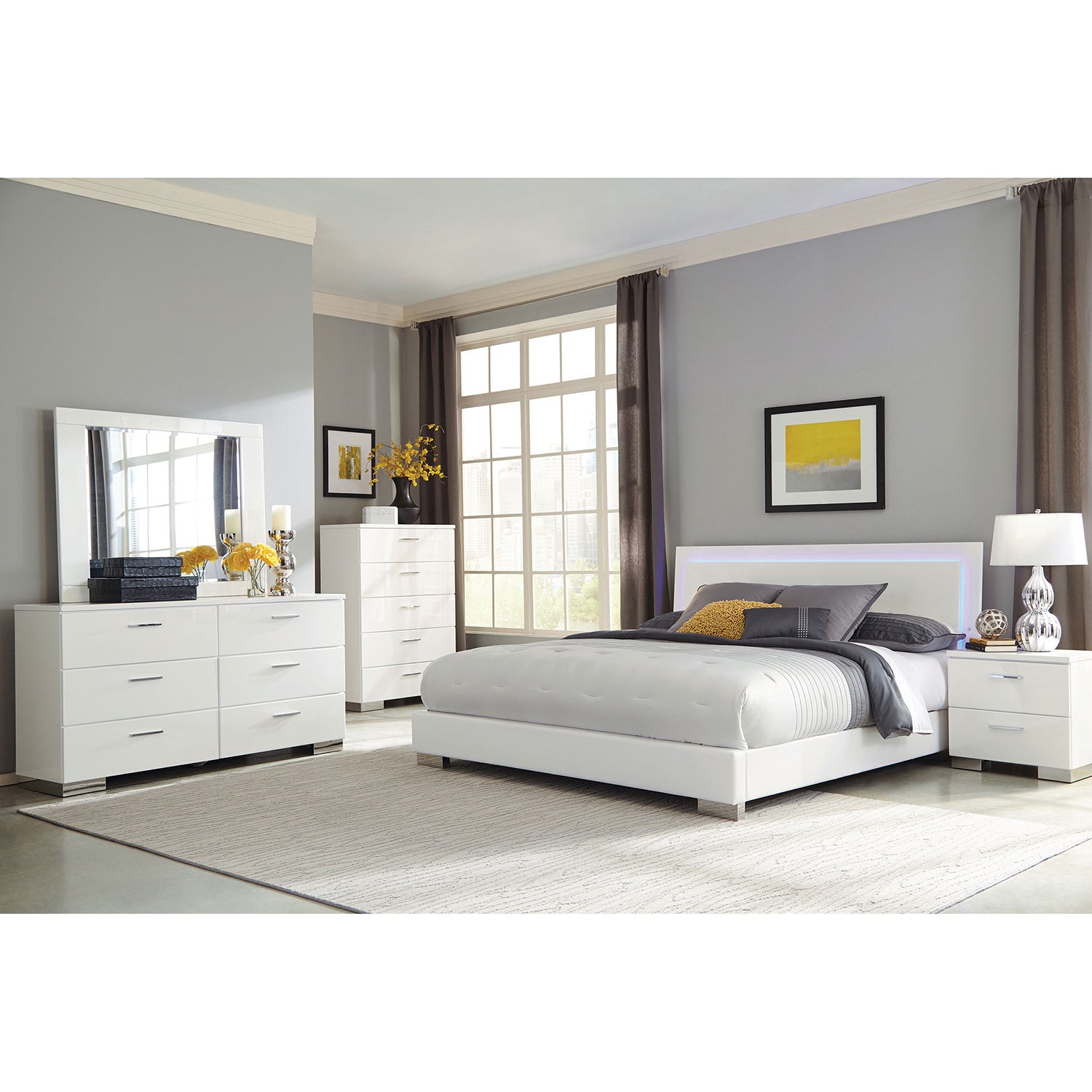 Dulcey White High Gloss 5-Piece Eastern King Bedroom Set