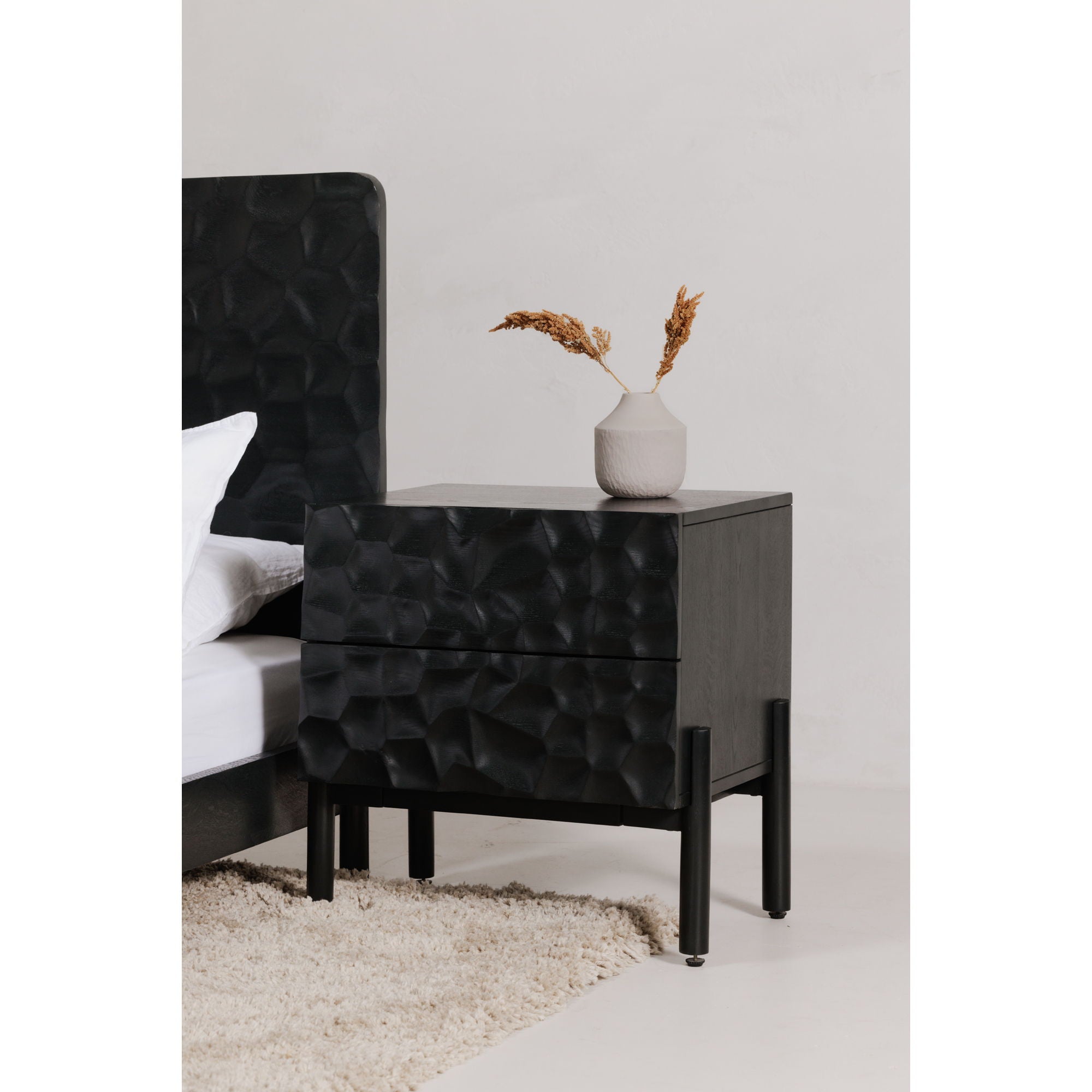 Misaki - Nightstand - Black