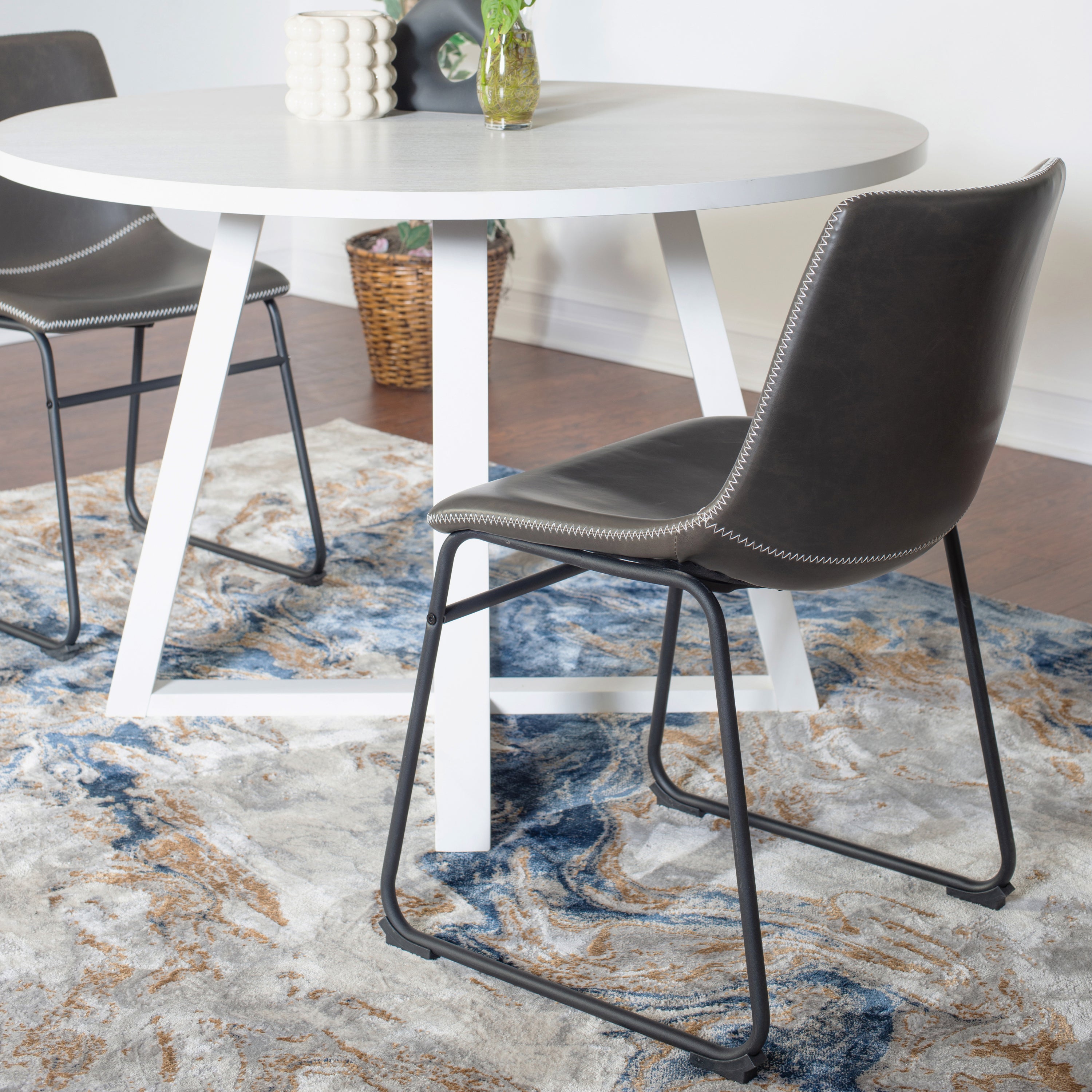 Varna 5-Piece Round Dining Set - Trestle Table & Chairs