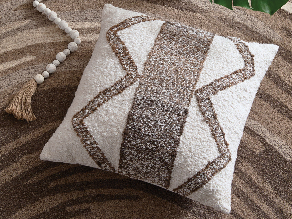 Brettwood - Pillow (Set of 4) - Ivory / Brown