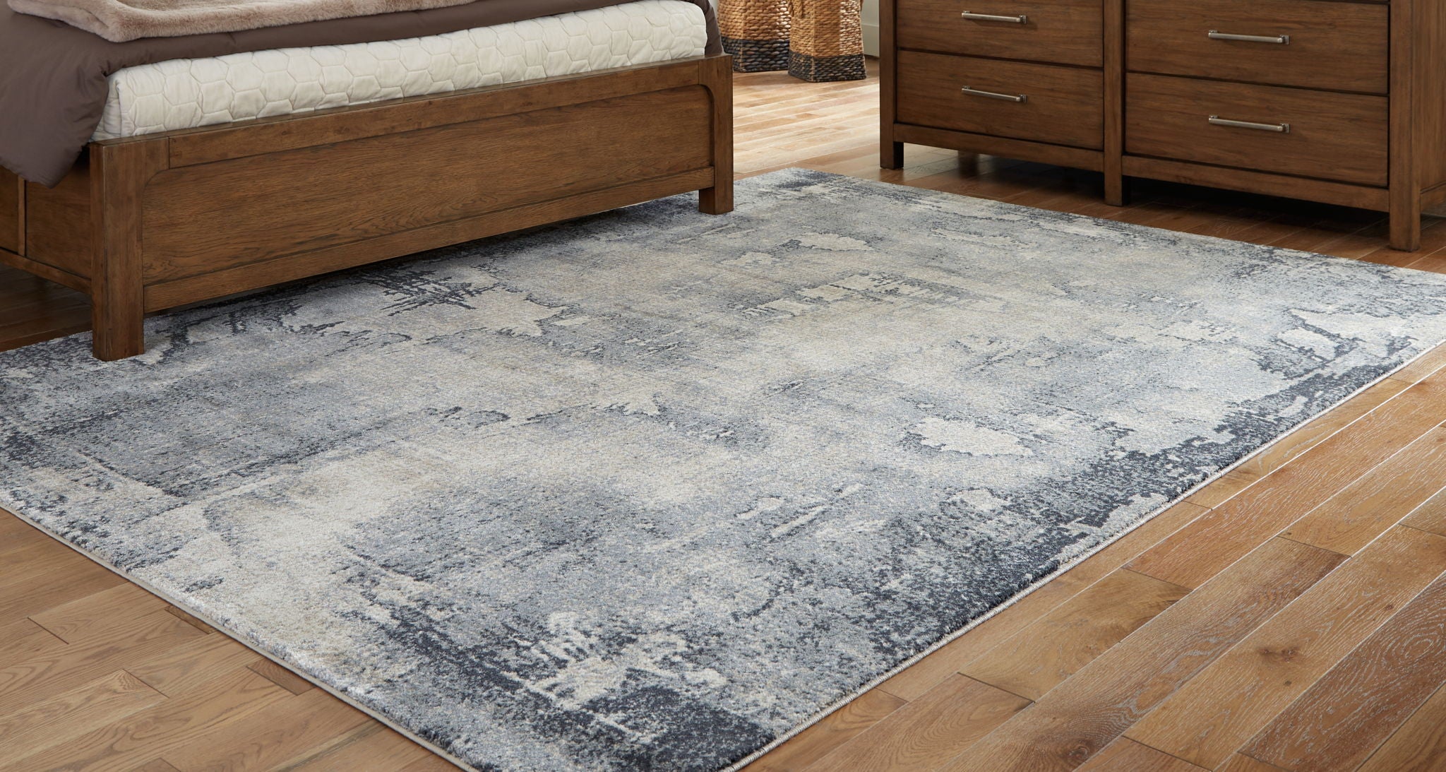 Langrich - 5' x 7' Rug - Blue / Gray / Cream