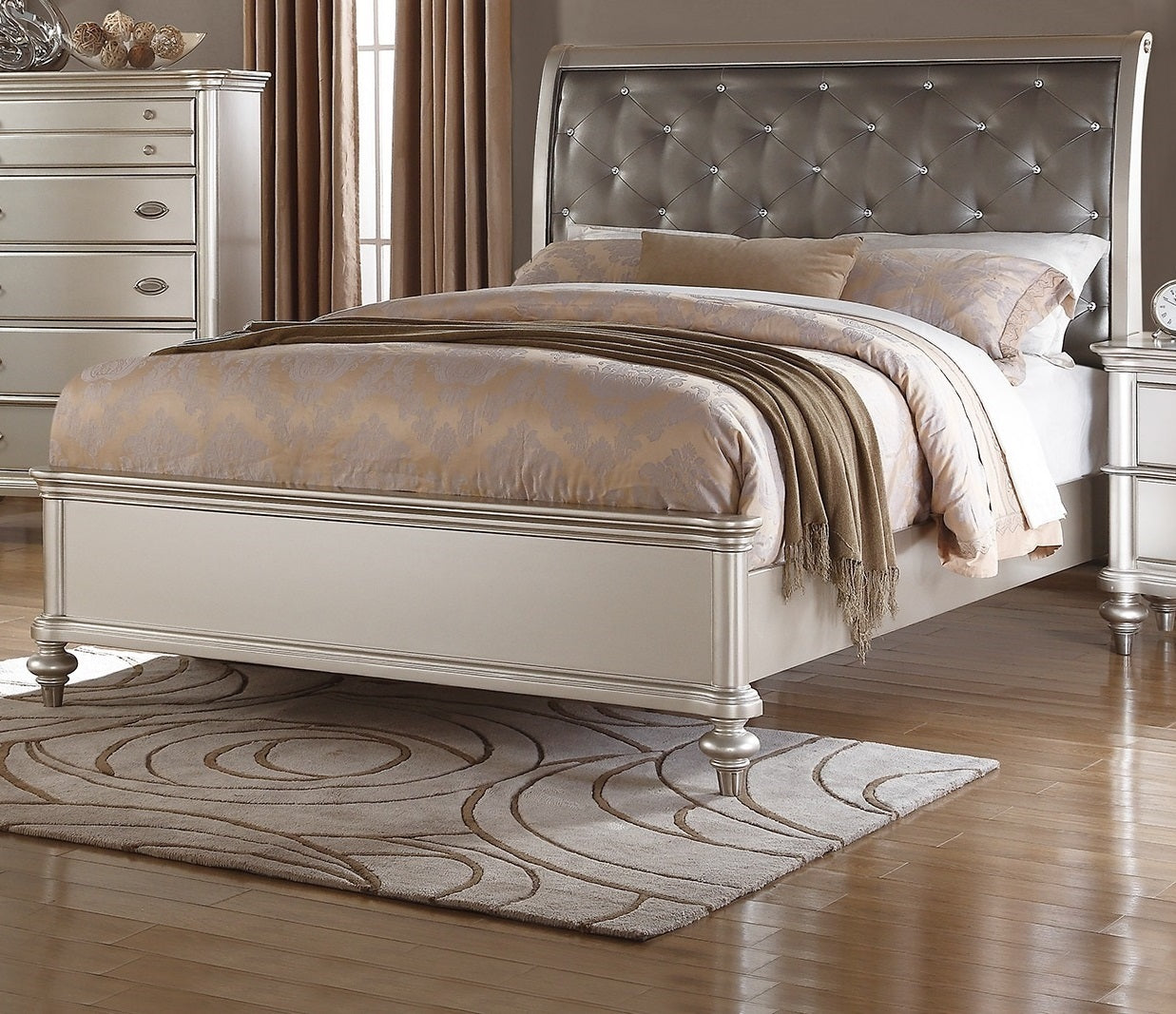 Silver Faux Leather Tufted Queen Headboard Bedframe Luxurious