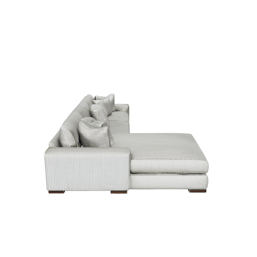Lindyn Sectional