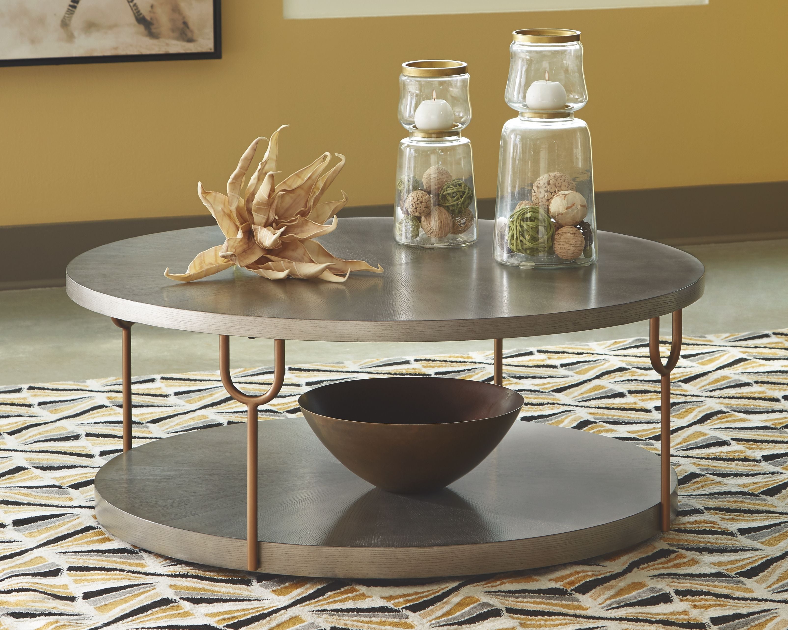 Ranoka Platinum - Round Cocktail Table